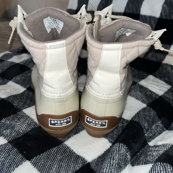 Sperry Duck Boot Ivory Quilted 8.5 - Picture 5 of 6